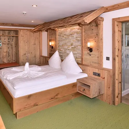 Otel Wender 3*